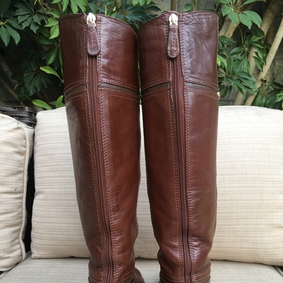 Chic Riding Boots - Picture 2 of 6